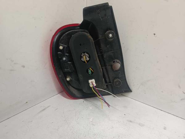 FEU ARRIERE DROIT NISSAN - Vue 2